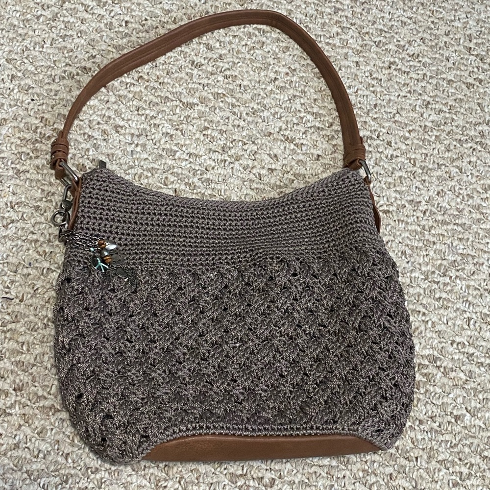 The Sak Sequoia crochet hobo in mushroom